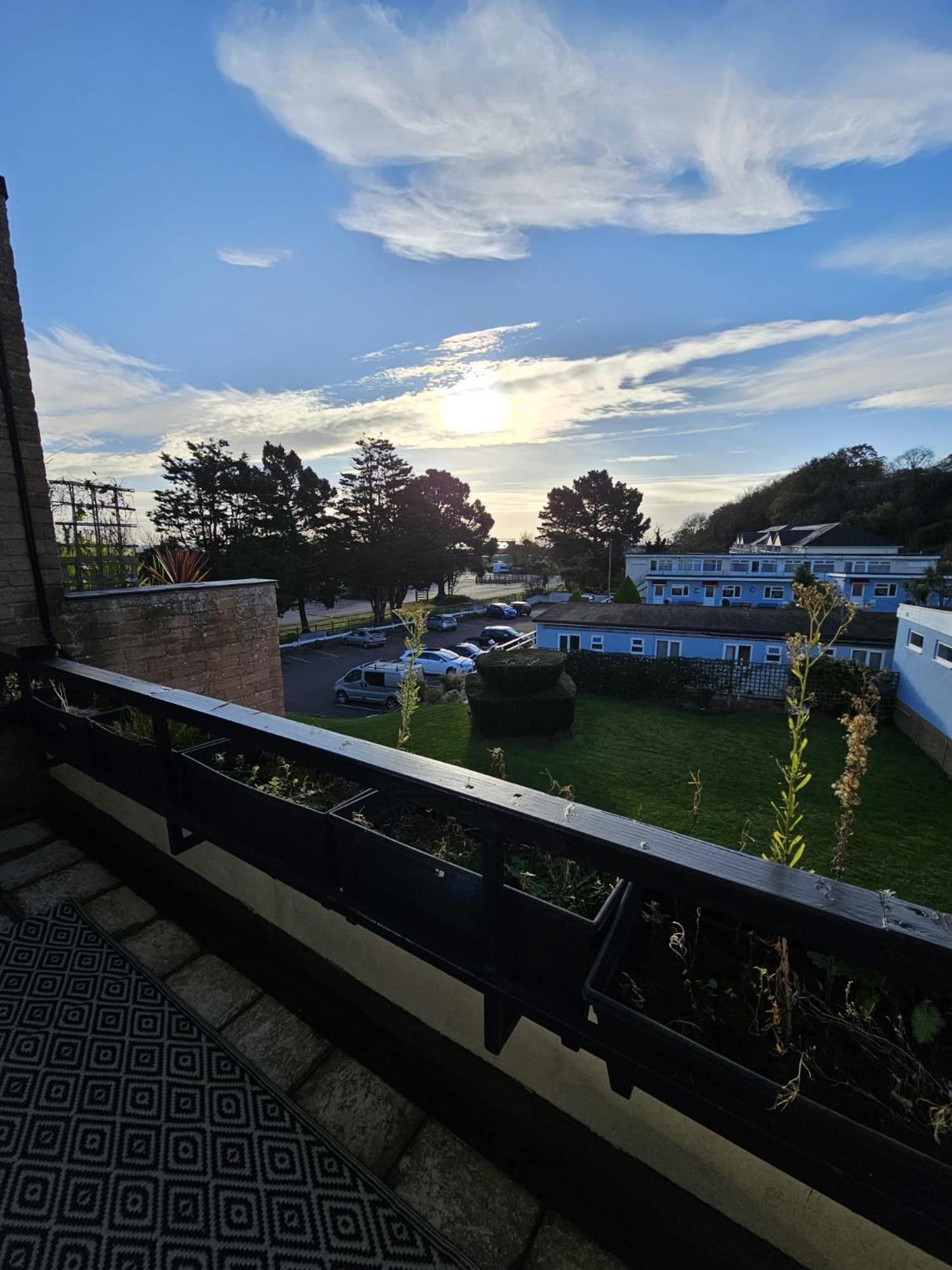 The Nautical Nook Apartment Dawlish Exterior photo